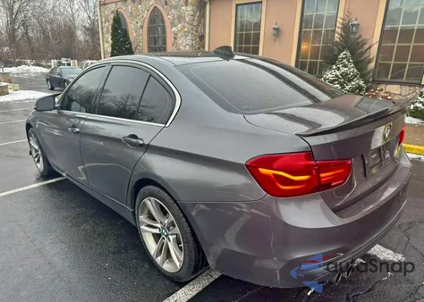 2018 BMW 330 Xi z USA, uszkodzony, nr VIN WBA8D9C58JA616332